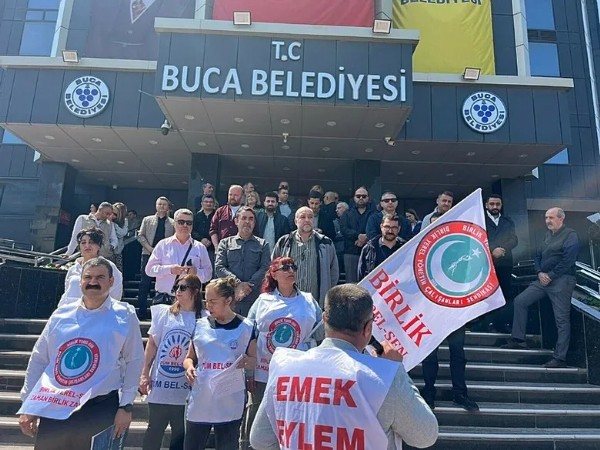 İzmir'de CHP Yangını! Maaş Alamadılar İşi Bıraktılar